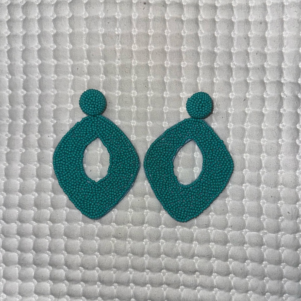 Elegant Teal beaded Earrings